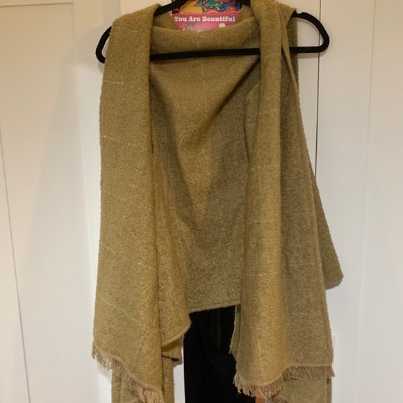 Express vest/ scarf - Picture 5 of 6